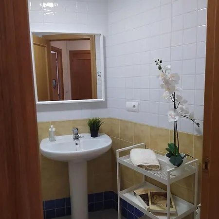 La Casa De * Fuentetoba
